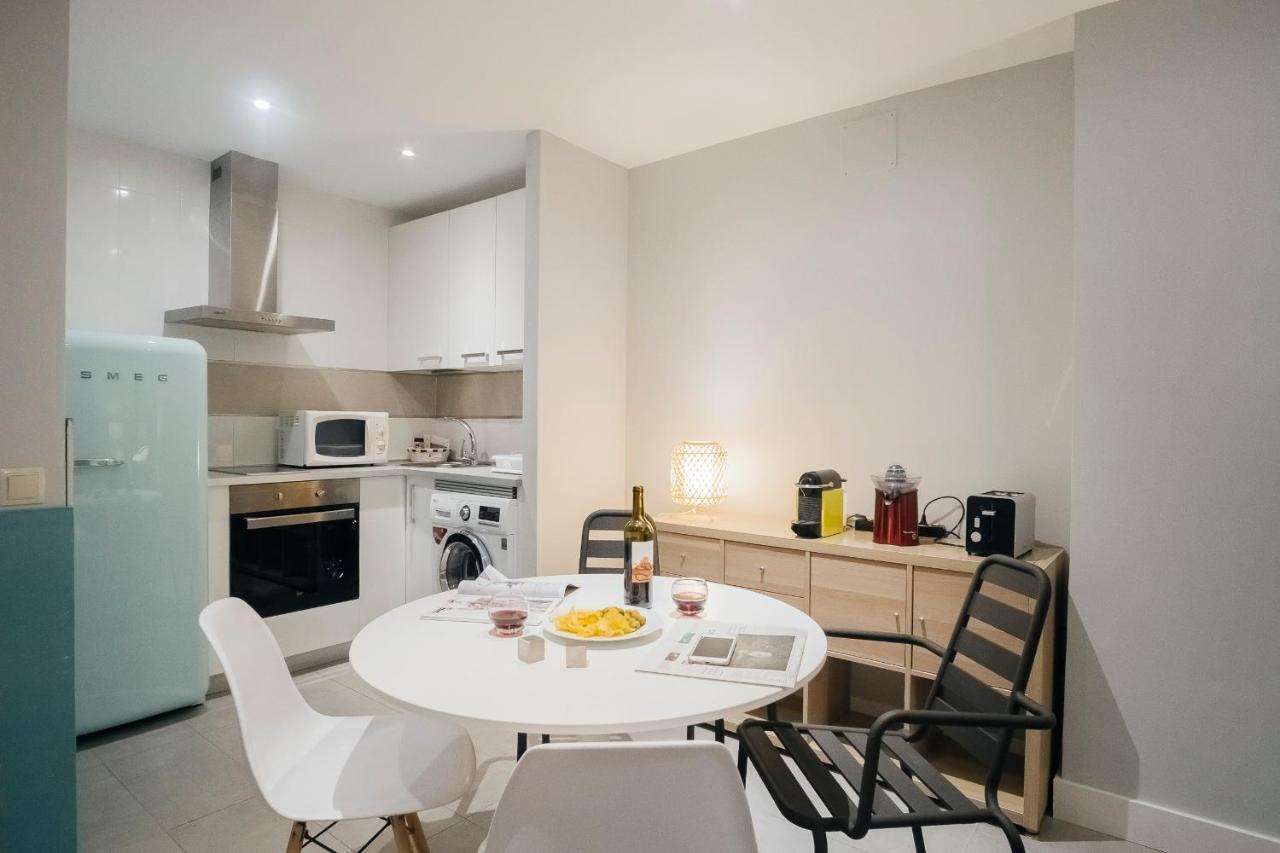 Homeabout Retiro Apartment II Madrid Bagian luar foto
