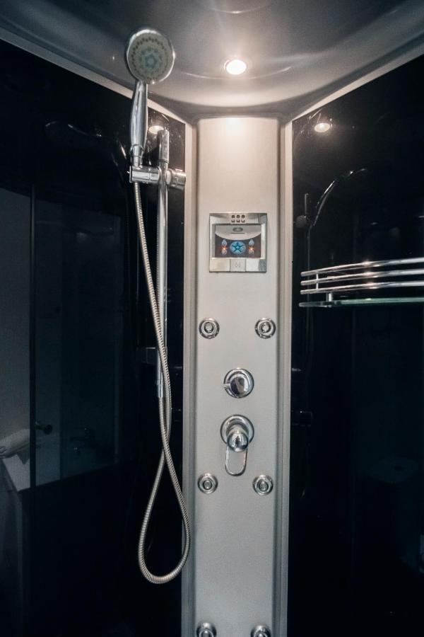 Homeabout Retiro Apartment II Madrid Bagian luar foto